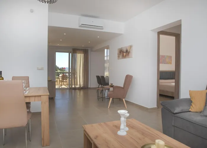 Etheria Comfort House